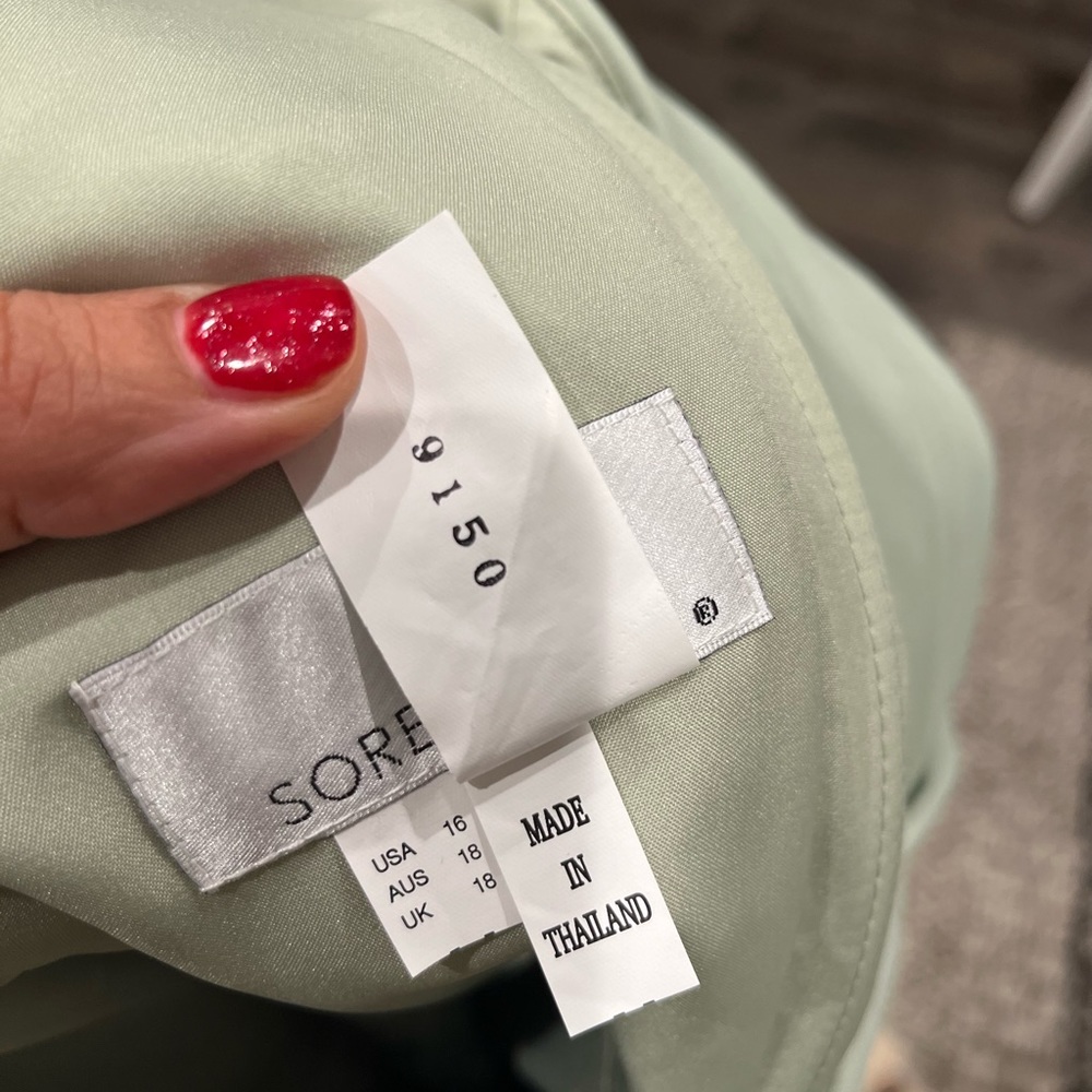 NWT Sorella Vita size 16 off shoulder design, color sage, style 9150 - Picture 4 of 13